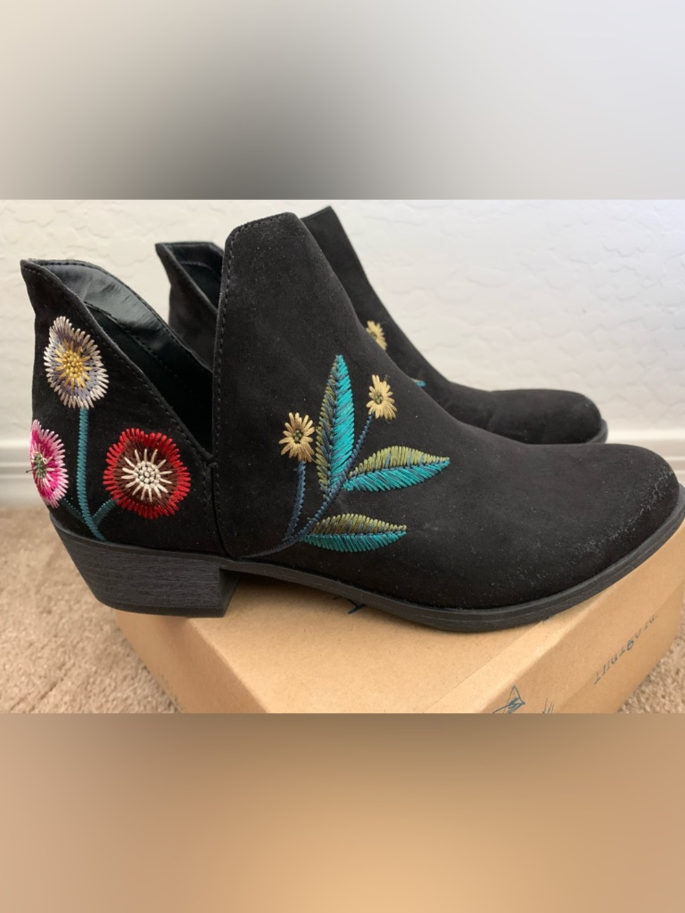 Indigo Rd Chanted Black Material Women’s booties Shoes Size 8M